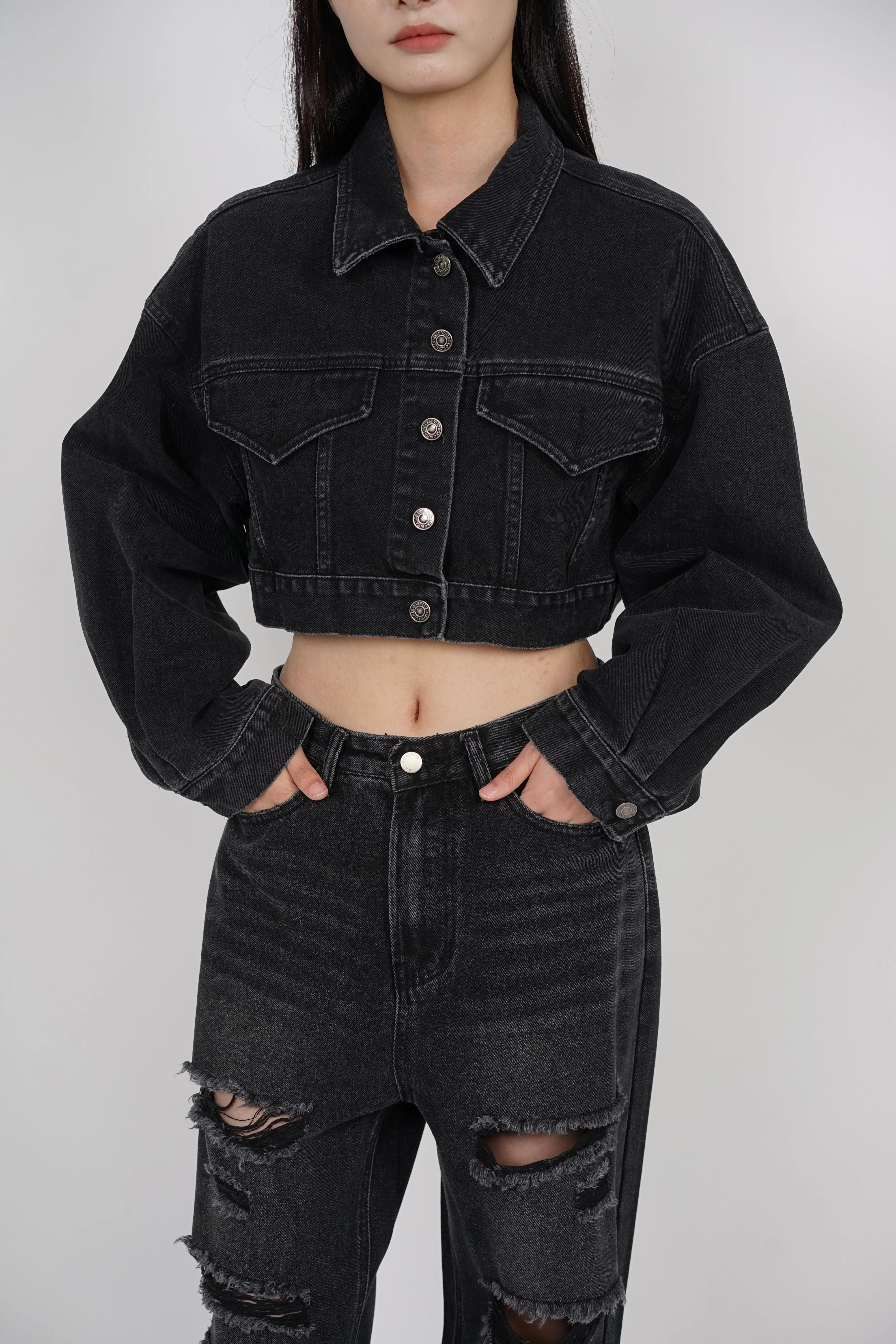 Baggy Ripped Jeans in Washed Black