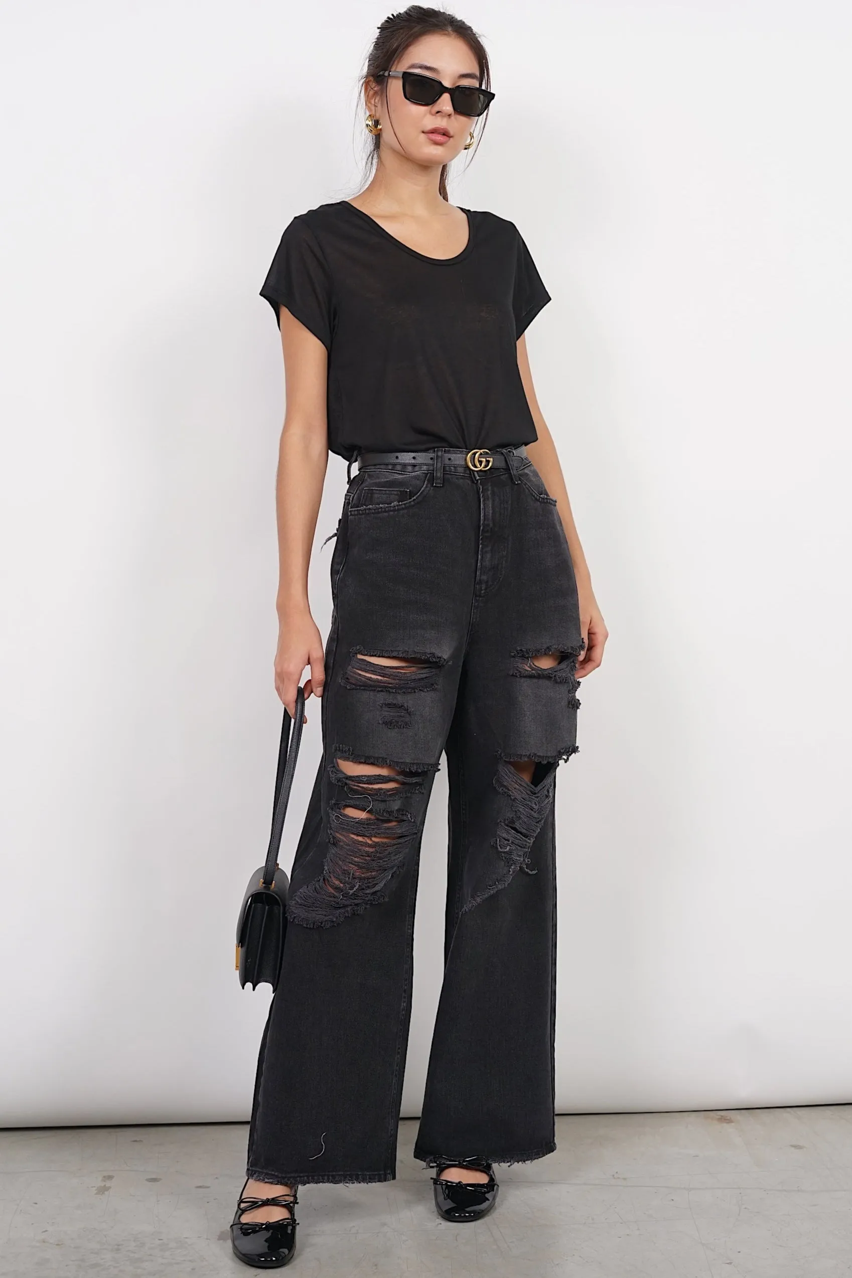 Baggy Ripped Jeans in Washed Black