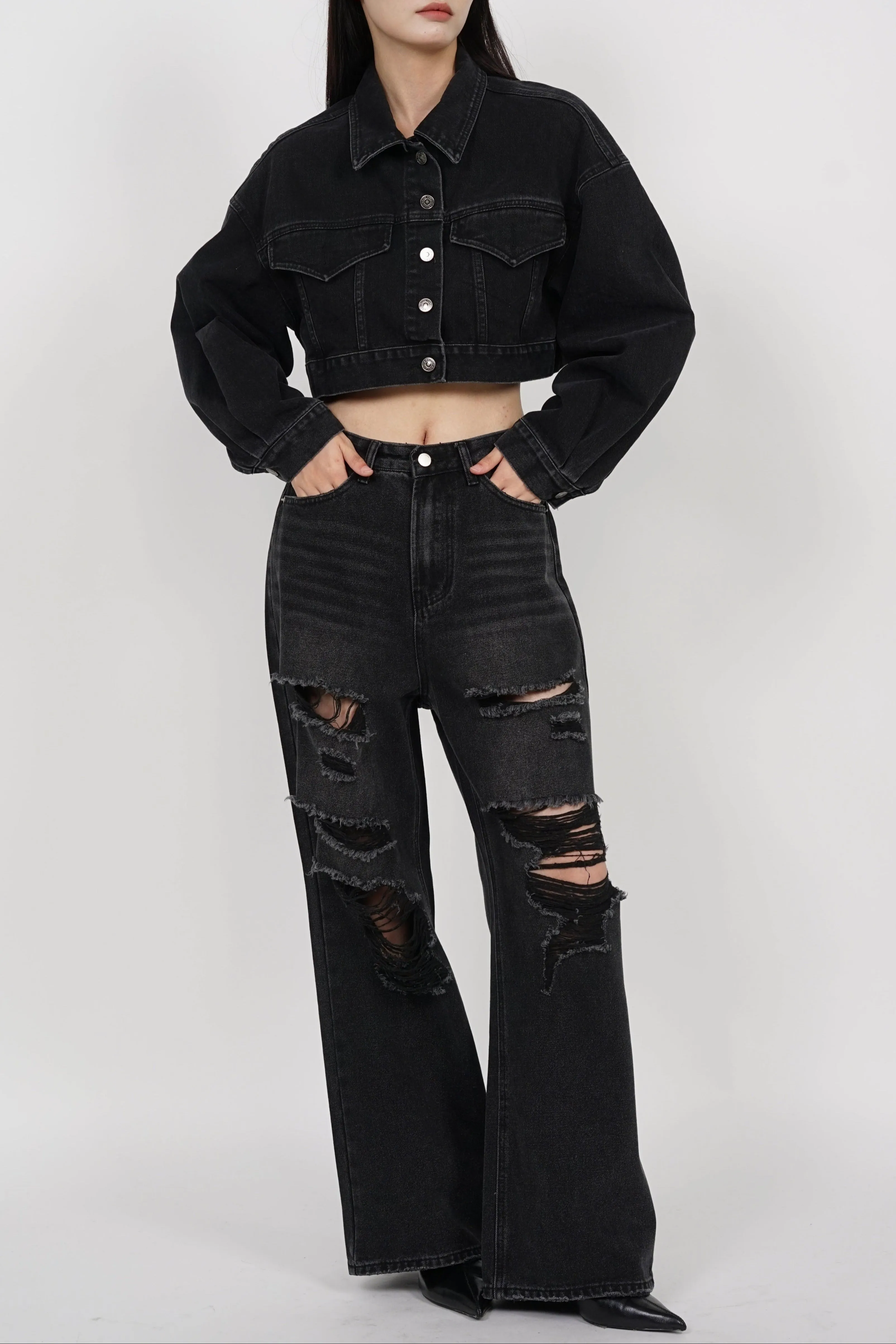 Baggy Ripped Jeans in Washed Black