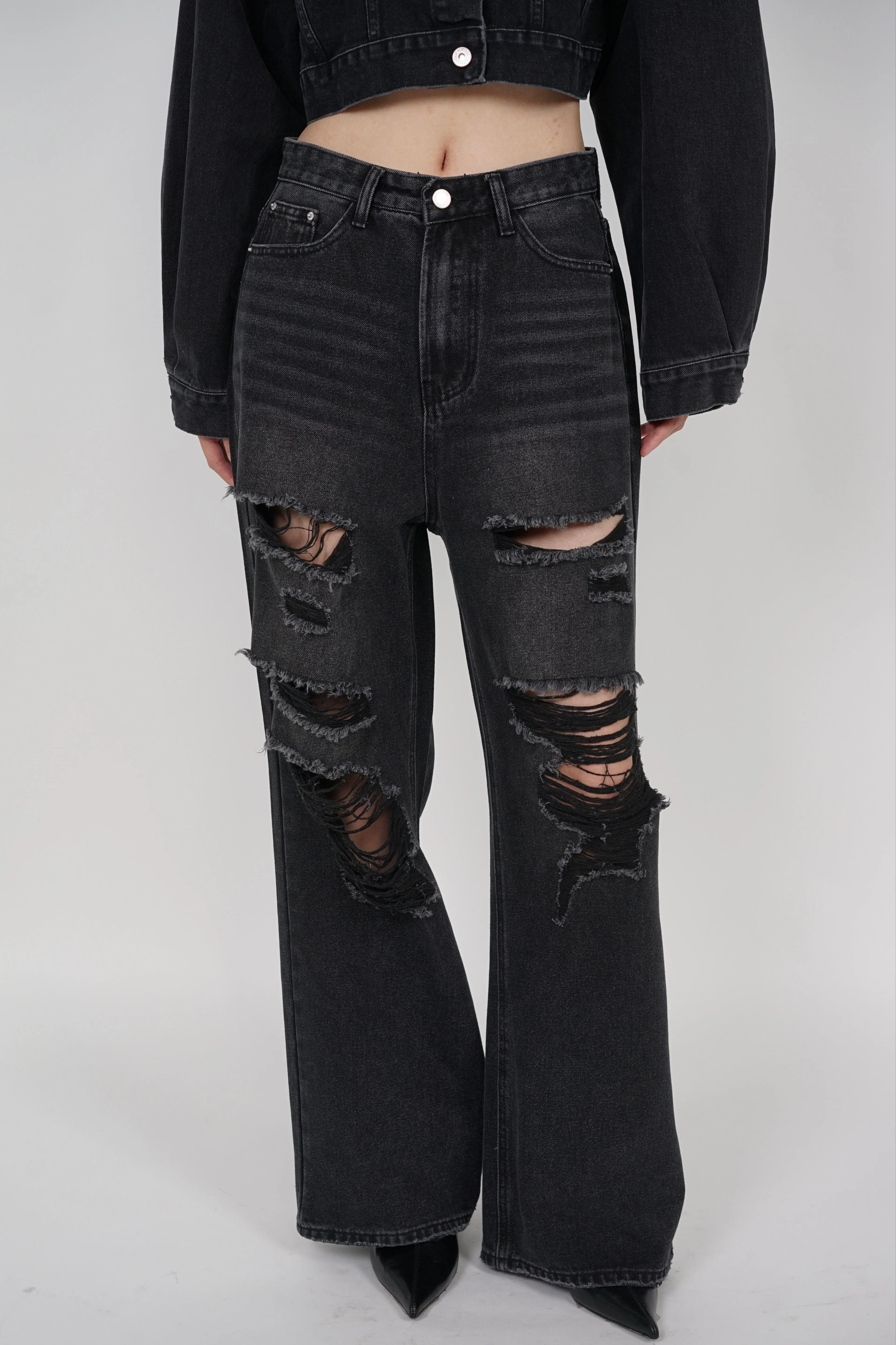 Baggy Ripped Jeans in Washed Black