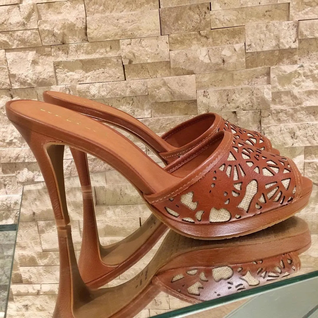 Clog Laser Cut Design - Luz da Lua