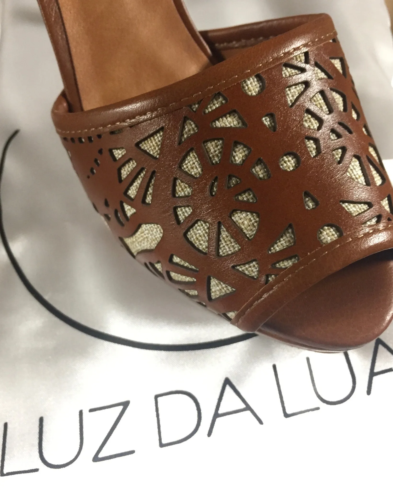 Clog Laser Cut Design - Luz da Lua