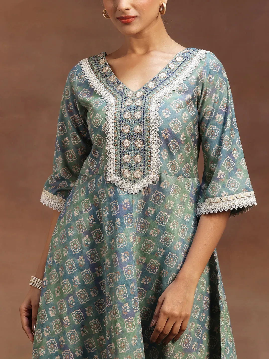 Green Printed Silk Blend A-Line Kurta With Trousers & Dupatta