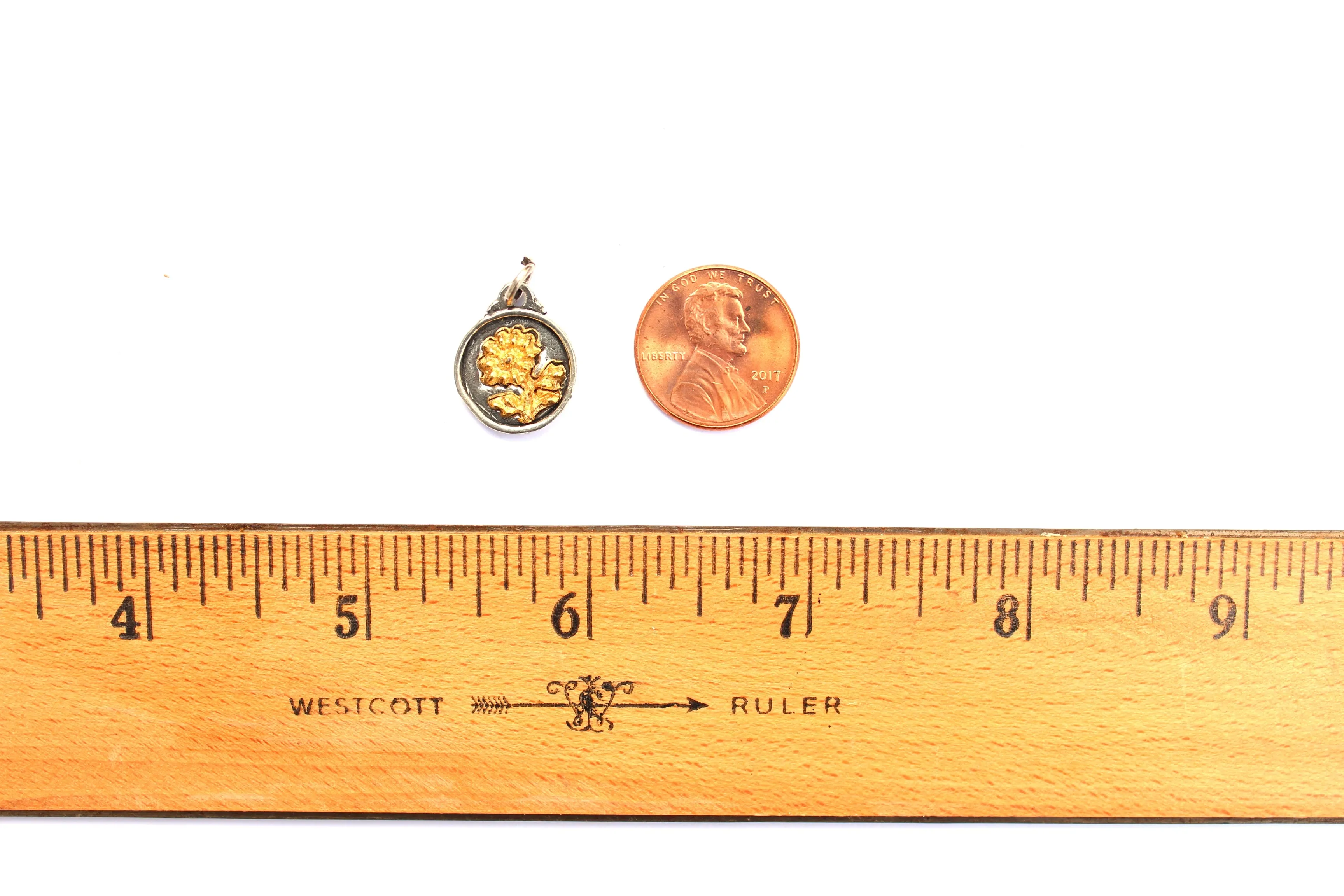 Petite Daisy Charm in Mixed Metal Britannium